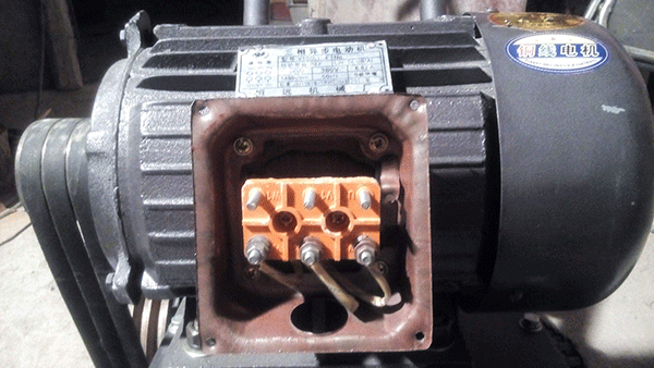 淺談西安泰富西瑪三相異步電動機(jī)的基本原理。